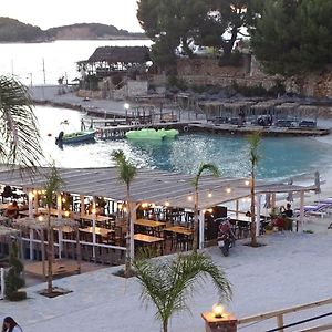 Melina'S Seaside Retreat